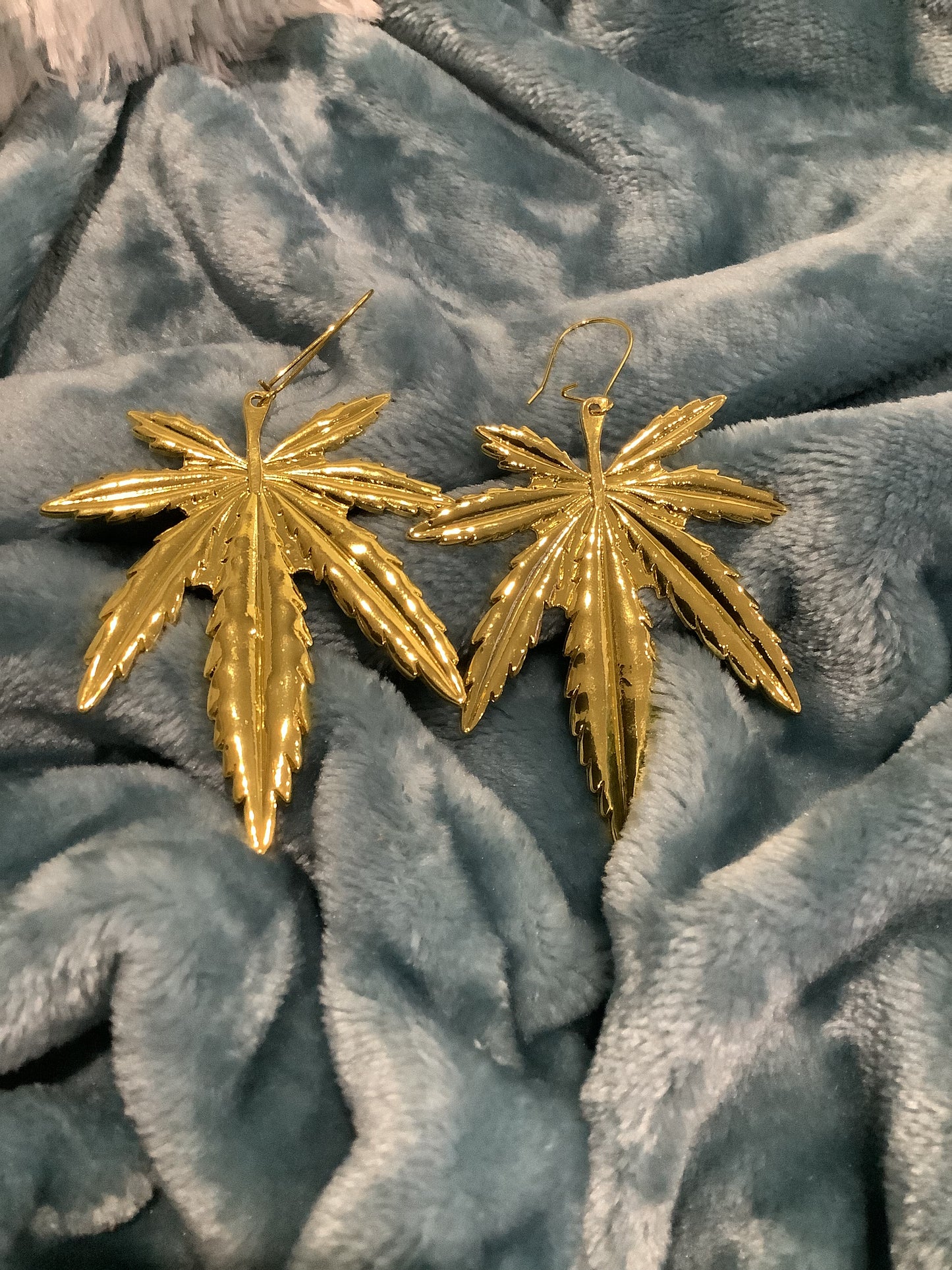 420 Large Leaf Earring