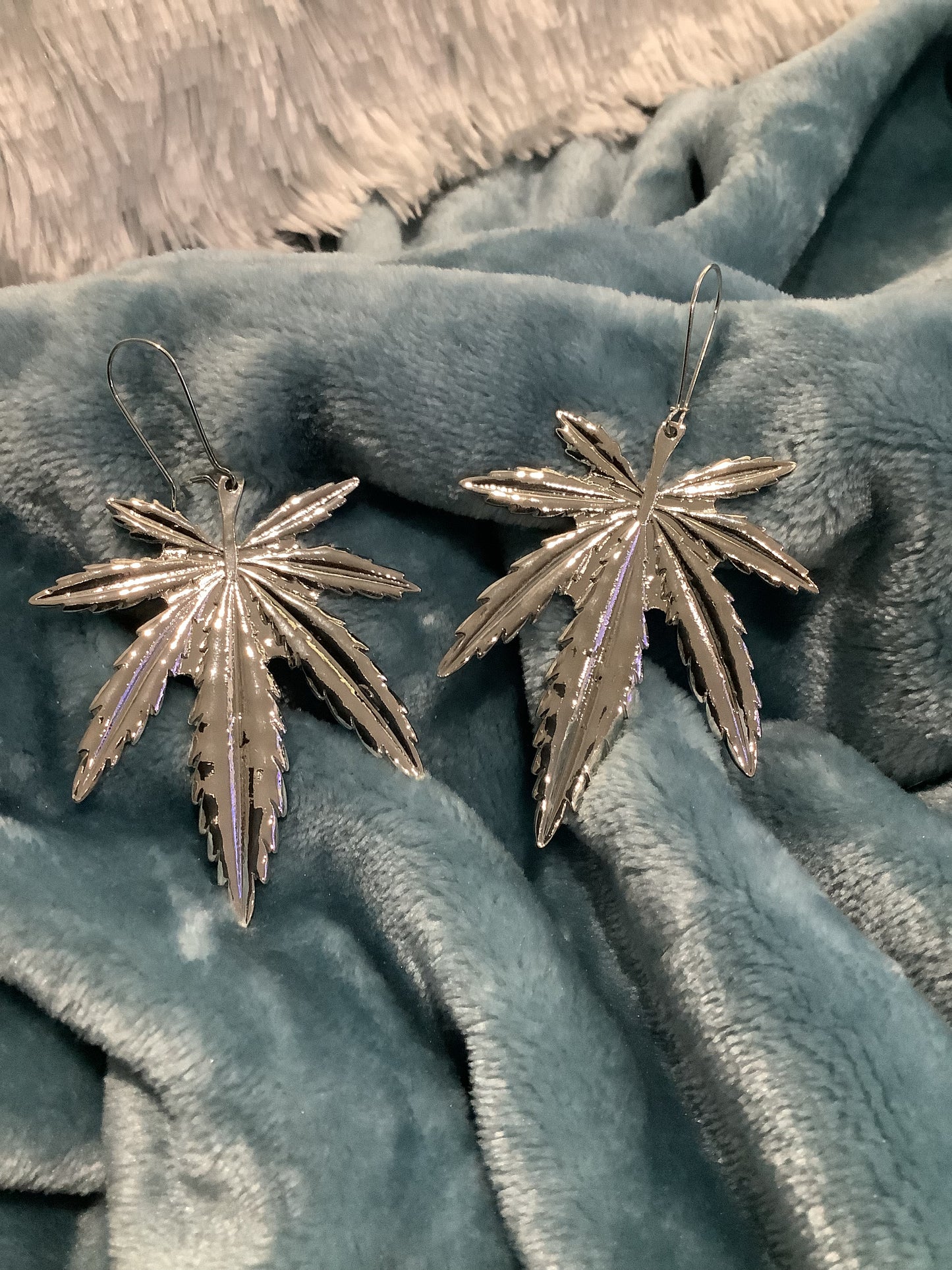 420 Large Leaf Earring